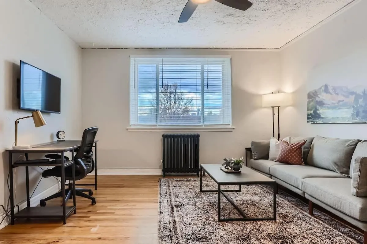 Detroit By Modern Midstay - On City Park #T22 Denver Apartment
